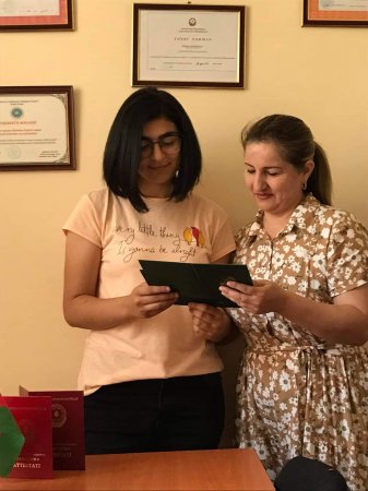 Laçın rayon M.Səfərov adına Qozlu kənd tam orta məktəbində 2020-2021-ci tədris ili üzrə 17 nəfər XI sinif məzununa  tam orta təhsil haqqında attestat verildi