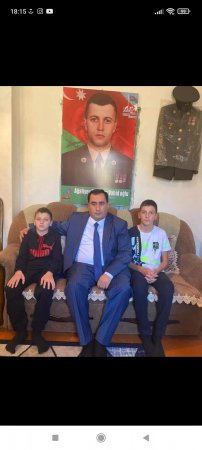  Laçın Rayon Təhsil Şöbəsinin müdiri Nicat Həsənov Şəhid Ağayev Müzəffər Vahid oğlunun ailəsi ilə görüşüb