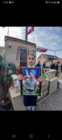 Laçın rayon Qozlu orta məktəbin kollektivi Şəhid   Xalid Mecudonovun adına tikilmiş bulaq  və evi  ziyarət etmişlər.