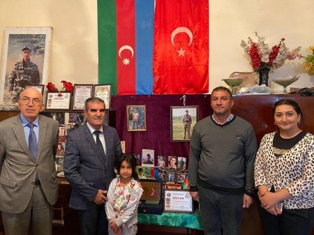 YAP Səbail rayon təşkilatı 44 günlük Vətən müharibəsində şəhid olan iki şəhidin ailəsinə baş çəkib.