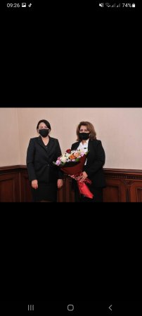 İradə Gülməmmədova mükafatlandırılan təhsil işçiləri ilə görüşdü