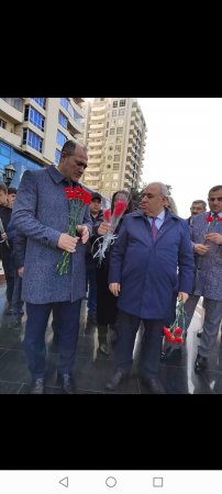 Milli Cəbhə Partiyasının sədri Millət Vəkili Razi Nurullayev “Ana harayı” abidəsini ziyarət etdi.