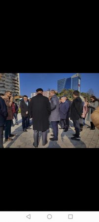 Milli Cəbhə Partiyasının sədri Millət Vəkili Razi Nurullayev “Ana harayı” abidəsini ziyarət etdi.