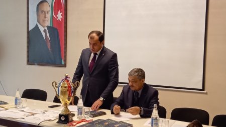 Lənkəran komandasının qazandığı KUBOK şəhərə gətirildi - FOTO Lənkəran komandasının qazandığı KUBOK şəhərə gətirildi - FOTO