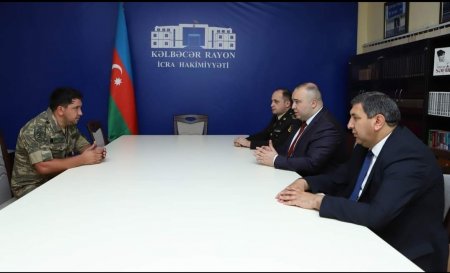 Kəlbəcər rayon İcra Hakimiyyətinin başçısı Azər Qocayev  Vətən müharibəsi iştirakçıları və qazilərlə görüş keçirib.
