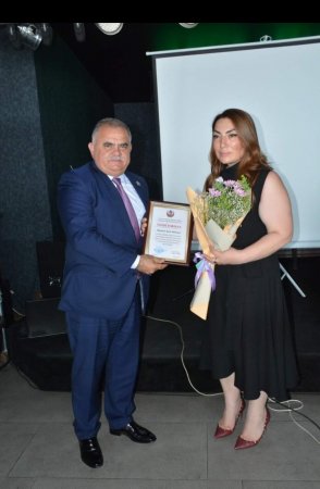 "Əsgərə Xatirə Kitabı"layihəsinin (rəhbər Nurane ShıxAliyeva ) təşkilatçılığı ilə Azərbaycan Silahli Qüvvələri gününə həsr olunmuş "İgid yadigarları" devizi altında keçirilən  tədbirdən
