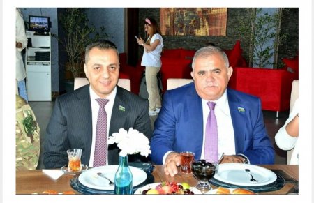 “Əsgərə Xatirə” layihəsinin təşkilatçılığı, Müdafiə Nazirliyinin birgə əməkdaşlığı ilə “26 iyun -Silahlı Qüvvələrin yaranması” günü münasibətilə tədbir keçirilib.