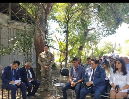 Laçın Rayon İcra Hakimiyyətinin başçısı Aqil Nəzərlinin növbəti görüşü-səyyar qəbulu Alxaslı obasında keçirilmişdir.