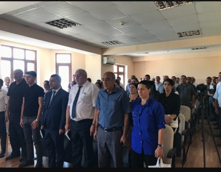 Laçın Rayon İcra Hakimiyyətinin  başçısı Aqil  Nəzərlinin laçınlı  məcburi köçkünlərlə növbəti görüşü-səyyar qəbulu 2022-ci il 12 avqust tarixdə Bərdə rayonu ərazisindəki 866 ailəlik məcburi köçkünlər qəsəbəsində keçirilmişdir.
