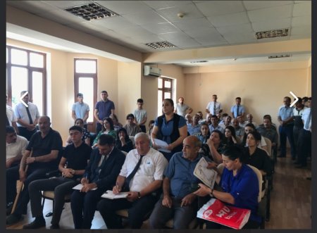 Laçın Rayon İcra Hakimiyyətinin  başçısı Aqil  Nəzərlinin laçınlı  məcburi köçkünlərlə növbəti görüşü-səyyar qəbulu 2022-ci il 12 avqust tarixdə Bərdə rayonu ərazisindəki 866 ailəlik məcburi köçkünlər qəsəbəsində keçirilmişdir.