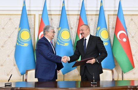 Tokayev Zəngəzur dəhlizinin açılmasını İSTƏYİR