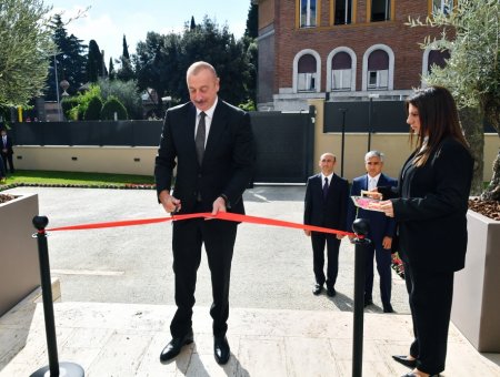 Prezident İtaliyada yeni səfirlik binasının açılışında - FOTOLAR