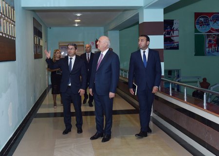 Zakir Fərəcov idman məktəbində oldu, burada idmançılarla görüşdü