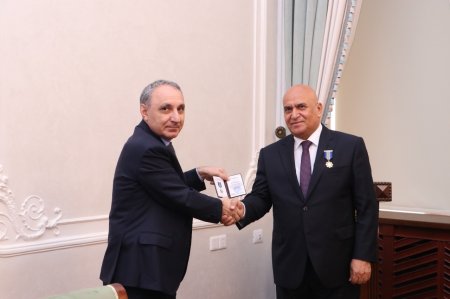 Kamran Əliyev 3 prokuroru TƏQAÜDƏ GÖNDƏRDİ