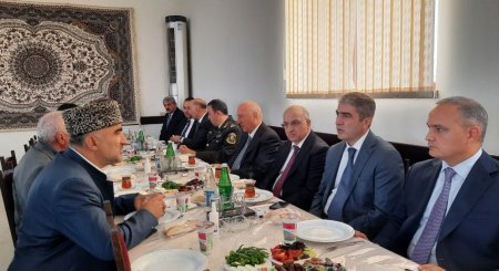 Zakir Fərəcov şəhid Elnur Səmədovun yas mərasimində iştirak edib