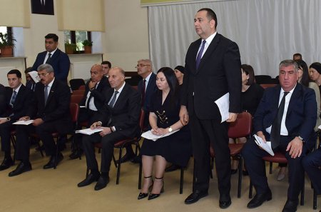 Zakir Fərəcov növbəti səyyar qəbul-görüşünü Sumqayıt şəhər 4-cü məhəllə ərazisində keçirib