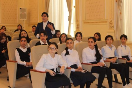 “Vəfa” Sosial Problemlərin Həllinə Dəstək İB-i “Yeniyetmə və gənclər  arasında  erkən nikah və qeyri-rəsmi nikahlarla mübarizə”  layihəsi çərçivəsində Abşeron rayonunda tədbir keçirib.