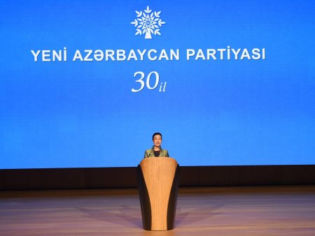 İlham Əliyev Yeni Azərbaycan Partiyasının yaradılmasının 30 illiyi münasibətilə keçirilən tədbirdə çıxış edib