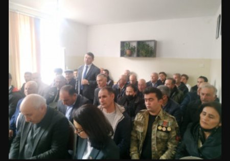 Laçın Rayon İcra Hakimiyyətinin başçısı Aqil Nəzərlinin növbəti görüşü-səyyar qəbulu Abşeron rayonunun Atyalı yaşayış massivində keçirilmişdir