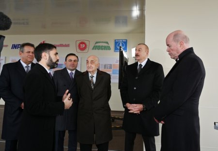 Prezident Bakı dərin özüllər zavodunda - FOTOLAR