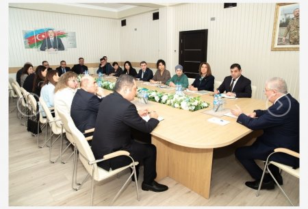 DİN QHT nümayəndələrini təltif etdi