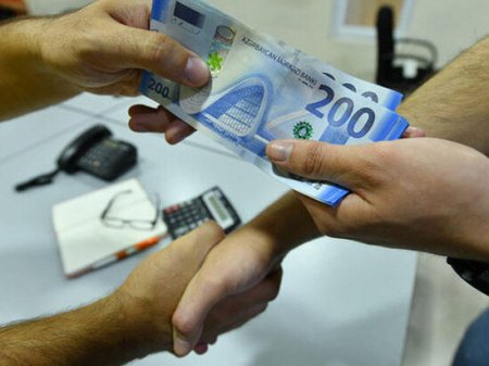 Daha bir məktəbdə rüşvət QALMAQALI: Direktorun səsyazısı yayıldı 