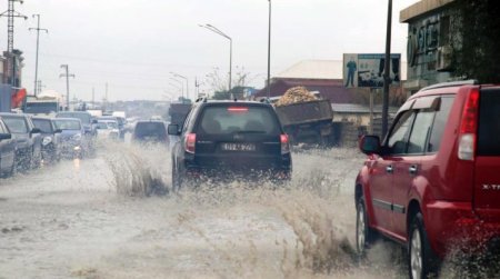 Yeni Yasamalı su basdı