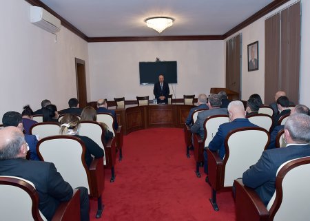Zakir Fərəcov müşavirə keçirdi, tapşırıqlar verdi- FOTO