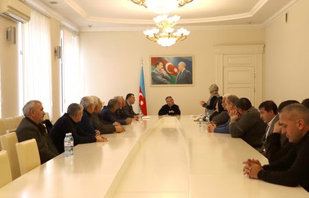 Dövlət Komitəsində Laçın rayonunun Alxaslı kəndinin sakinləri ilə görüş keçirilib
