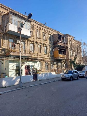 Araşdırma Xətai Rayonunda Bina Sakinlərin Başına Uçur, Icra Hakimiyyəti Və Aidiyyatı Qurumlar Göz Yumur – FOTOLAR Araşdırma Xətai Rayonunda Bina Sakinlərin Başına Uçur, Icra Hakimiyyəti Və Aidiyyatı Qurumlar Göz Yumur – FOTOLAR