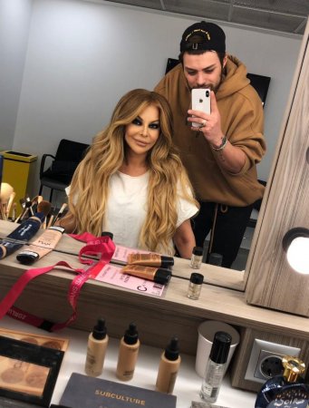 AZƏRBAYCANLI STİLİST CİNSİN DƏYİŞDİ