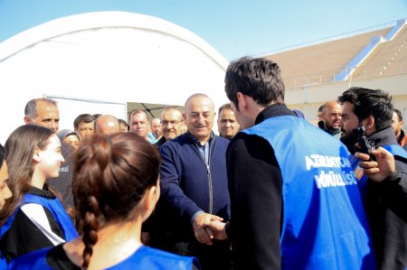 Çavuşoğlu Azərbaycan könüllüləri ilə görüşüb - FOTO