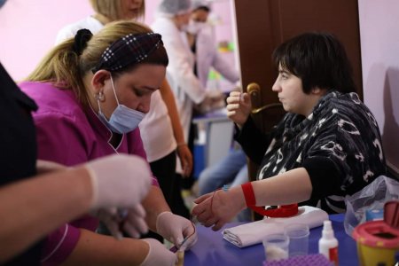 Nərimanov Tibb Mərkəzinin Təşkilatçılığı Ilə Ulu Öndər Heydər Əliyevin 100 Illiyinə Həsr Olunmuş Tibbi Aksiya Keçirilib – FOTOLAR