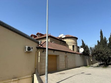 Deputat Hacıbala Abutalıbovun villalarının şəkillərini paylaşdı Deputat Hacıbala Abutalıbovun villalarının şəkillərini paylaşdı