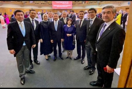 Sahibə Qafarova kralın tacqoyma mərasimində - FOTO