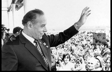 Ümummilli Lider Heydər Əliyevin 100 İLLİYİ
