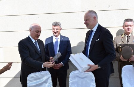 Macarıstanın müdafiə naziri Sumqayıtda olub – FOTO