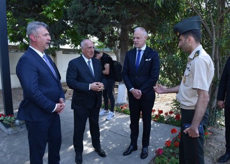 Macarıstanın müdafiə naziri Sumqayıtda olub – FOTO