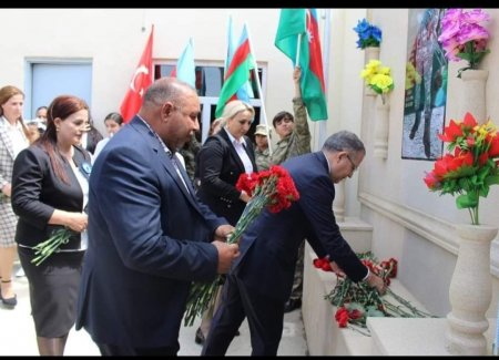Laçın rayonu Şeylanlı kəndindən olan şəhid Nəcəfov Etibar Mehman oğlunun xatirəsinə qoyulan borelyefin , abidənin açılışı oldu