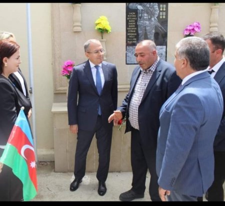 Laçın rayonu Şeylanlı kəndindən olan şəhid Nəcəfov Etibar Mehman oğlunun xatirəsinə qoyulan borelyefin , abidənin açılışı oldu