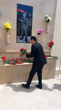 Laçın rayonu Şeylanlı kəndindən olan şəhid Nəcəfov Etibar Mehman oğlunun xatirəsinə qoyulan borelyefin , abidənin açılışı oldu