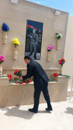 Laçın rayonu Şeylanlı kəndindən olan şəhid Nəcəfov Etibar Mehman oğlunun xatirəsinə qoyulan borelyefin , abidənin açılışı oldu