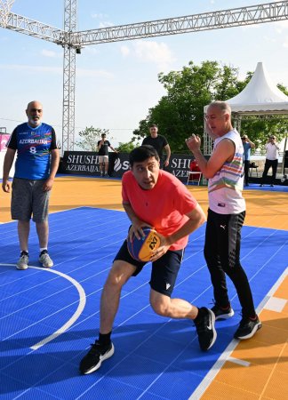 Nazir Şuşada basketbol oynadı - FOTOLAR