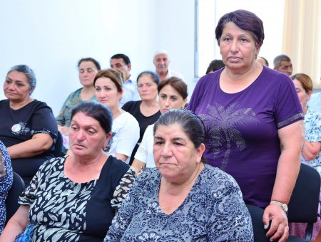 Ağstafa RİH başçısı Seymur Orucov Kolxəlfəli kəndində vətəndaşların növbəti səyyar qəbulunu keçirib