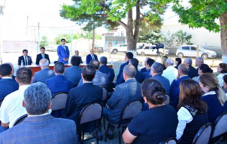 Ağstafa RİH başçısı Seymur Orucov növbəti səyyar vətəndaş qəbulunu Zəlimxan kənd yaşayış məntəqəsində keçirib