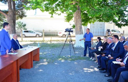 Ağstafa RİH başçısı Seymur Orucov növbəti səyyar vətəndaş qəbulunu Zəlimxan kənd yaşayış məntəqəsində keçirib