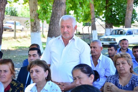 Ağstafa RİH başçısı Seymur Orucov növbəti səyyar vətəndaş qəbulunu Zəlimxan kənd yaşayış məntəqəsində keçirib