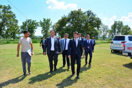Kənd Təsərrüfatı naziri Məcnun Məmmədov Ağstafada təsərrüfatlara baş çəkib, Həzi Aslanov qəsəbəsinin sakinləri ilə görüşüb