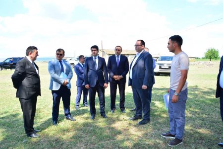 Kənd Təsərrüfatı naziri Məcnun Məmmədov Ağstafada təsərrüfatlara baş çəkib, Həzi Aslanov qəsəbəsinin sakinləri ilə görüşüb