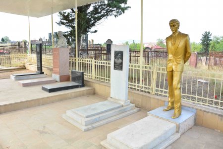 Xalq şairi Hüseyn Arifin və ailə üzvlərinin doğma Yenigün kəndinin qəbirstanlığındakı qəbirüstü abidələri bərpa olunub və ətrafda abadlıq-quruculuq işləri həyata keçirilib